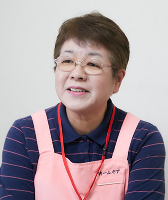 村林 万里子